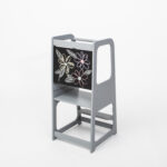 Tour d’aide & marche-pied avec tableau noir