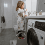 Tabouret marchepied à hauteur ajustable – Bois noir naturel