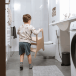 Tabouret marchepied à hauteur ajustable – Bois naturel