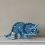 Lampe Dinosaure Triceratops – Bois Massif & LED Blanc Chaud