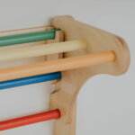 Triangle Pikler d'escalade avec Extension pour Mur Suédois - Arc-en-ciel – Image 4