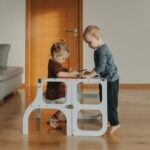 Tour d’apprentissage Montessori 2‑en‑1 convertible en table – Blanc