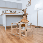 Tour d'Apprentissage Montessori en Bois Premium – Table Convertible 2-en-1 - Bois Naturel – Image 5
