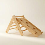 triangle pliker avec rampe en bois naturel