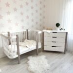 Lit bébé évolutif ELIN - avec matelas - Cappuccino et blanc